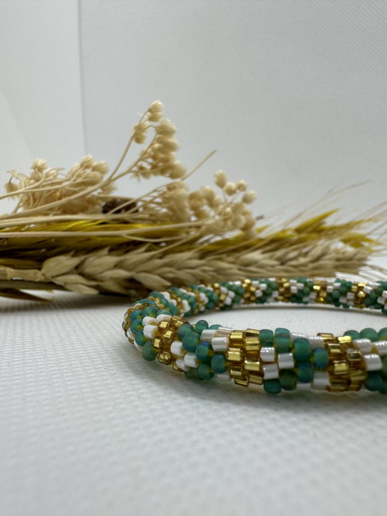 Bracelet népalais, disponibles en plusieurs coloris, tissés à la main au népal